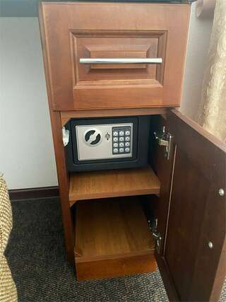 Гостиница Империал Кисловодск Люкс двухкомнатный-8